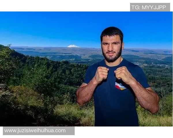 埃及魔山与东欧大炮的巅峰对决谁才是足球世界的真正霸主